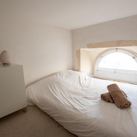 Renne - Vue Imprenable Sur Le Rhone Apartment Arles Exterior photo