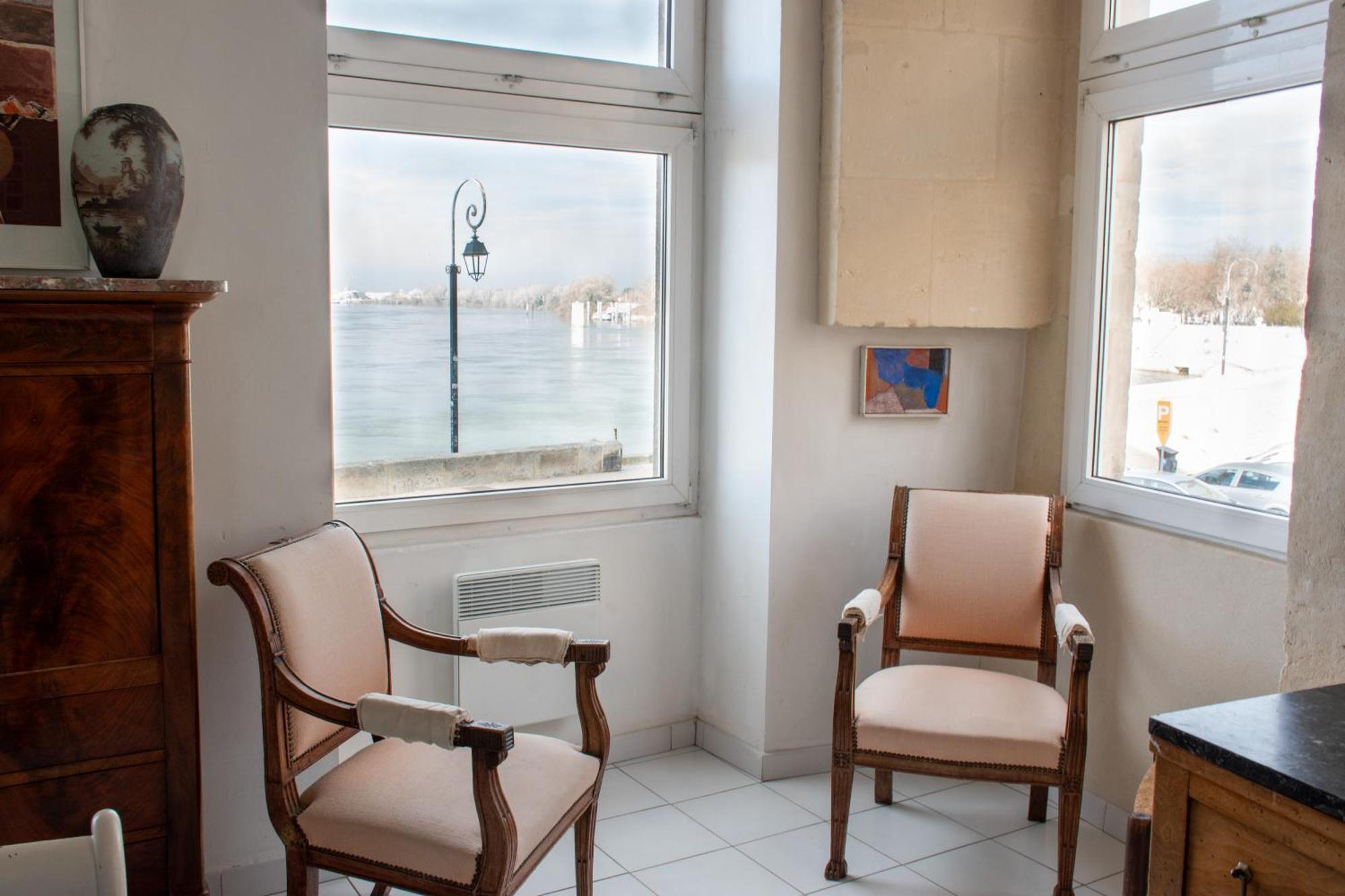 Renne - Vue Imprenable Sur Le Rhone Apartment Arles Exterior photo